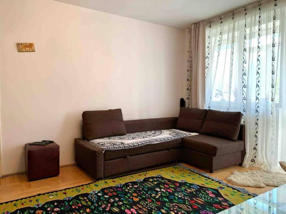 Central Apartment Muncii Area Netflix Bucharest Exterior photo